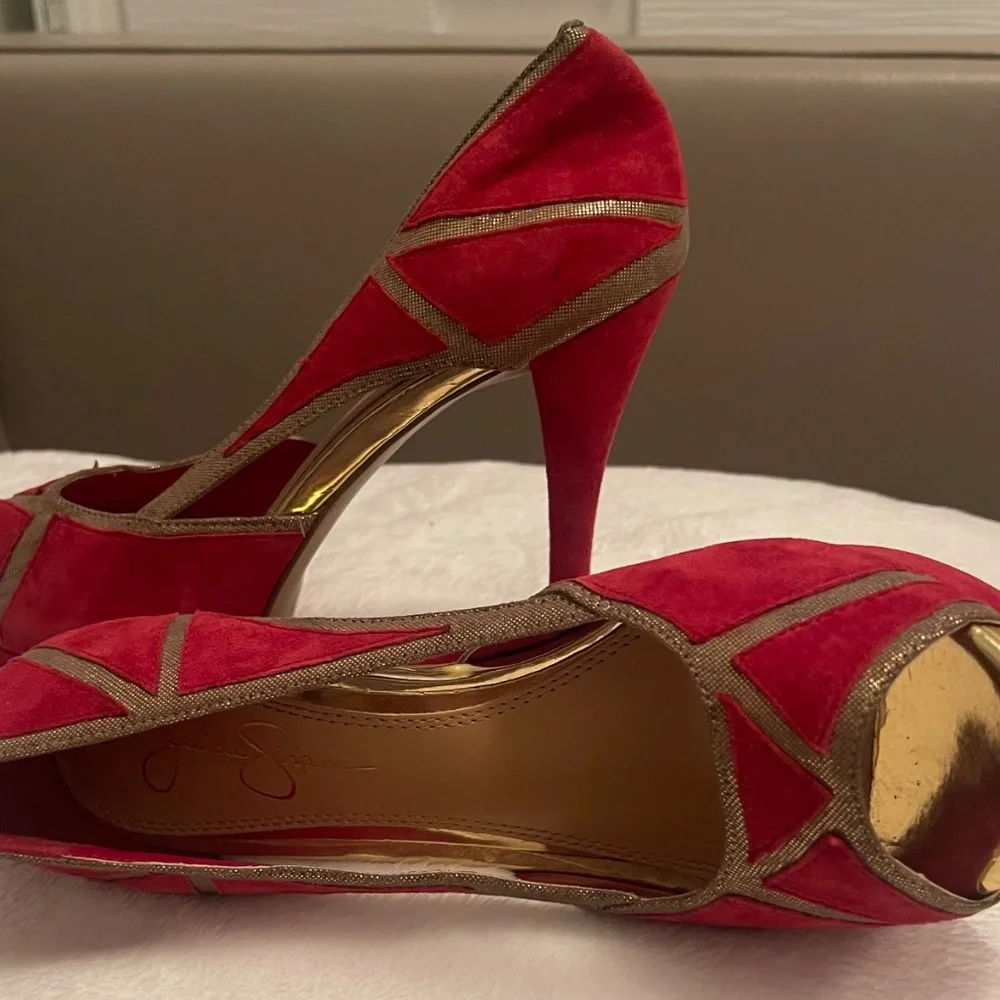 Shoes - Picture 2 of 4